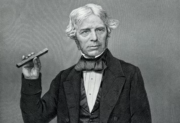 Nhà khoa học và vật lý người Anh Michael Faraday được người đời nhớ đến là một thiên tài có đóng góp lớn cho lĩnh vực Điện từ học và Điện hóa học.