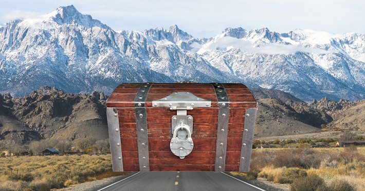 Sau đó, ông Fenn tạo ra cuộc săn tìm kho báu nổi tiếng thế giới khi đưa ra manh mối về vị trí kho báu.