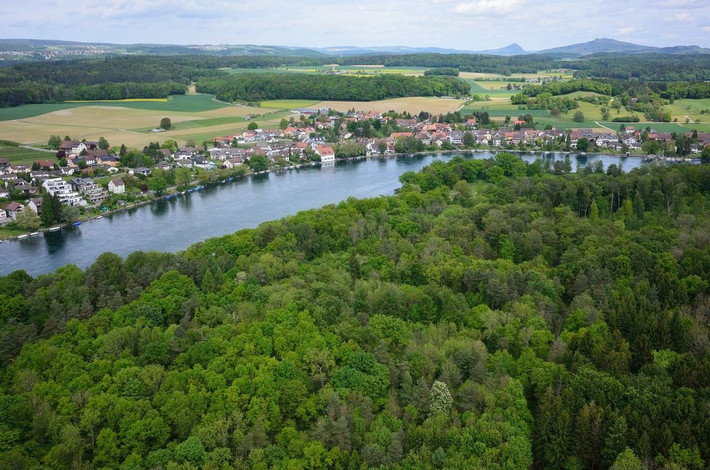  Thị trấn Đức có tên Büsingen am Hochrhein trở thành địa điểm du lịch hút khách bởi nơi đây nằm hoàn toàn trong lòng Thụy Sĩ.