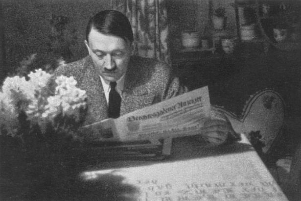 Trong thời gian đó, Hitler và Geli đắm chìm vào mối tình cậu cháu. Cuộc tình này không có kết thúc tốt đẹp khi hai người xảy ra trận cãi vã lớn vì chuyện tình của họ bị phản đối.