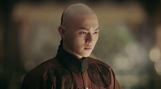 Theo các nhà nghiên cứu, trung bình, cứ 5 ngày thì nam giới sẽ tết tóc 1 lần và cứ 10 ngày thì cạo tóc ở nửa đầu phía trước. Khi để mái tóc tết dài như vậy, nam giới thời nhà Thanh đối mặt với vấn đề chăm sóc tóc.