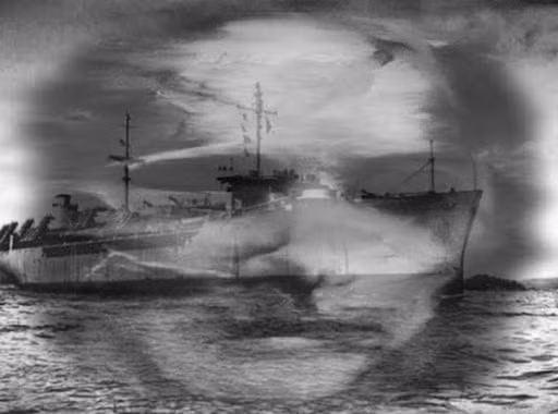 Cụ thể, vào tháng 6/1947, một số tàu thuyền hoạt động ở eo biển Malacca bất ngờ nhận được những tín hiệu cầu cứu từ tàu Ourang Medan.