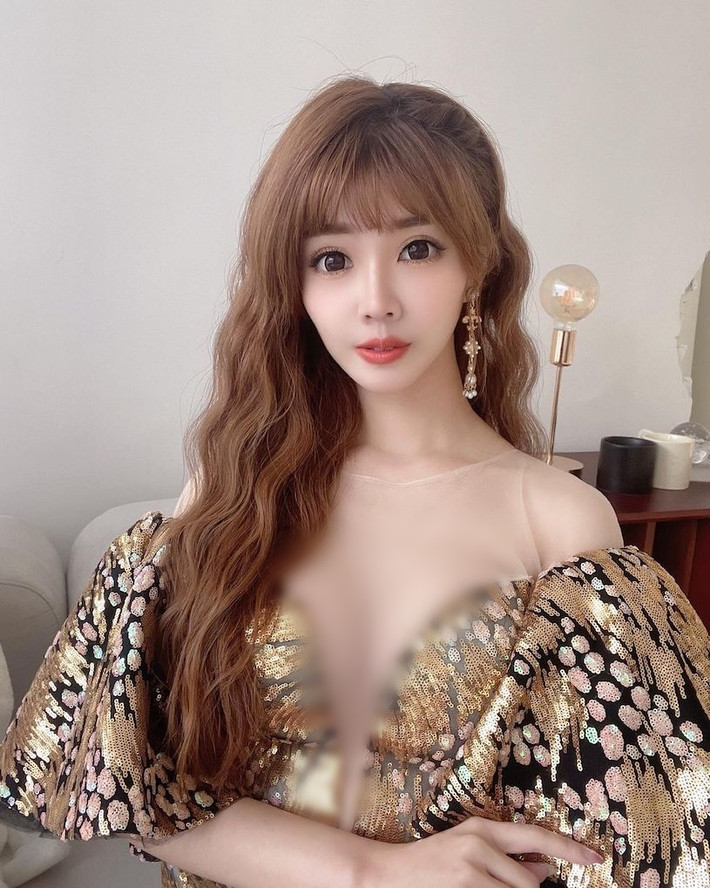 Trong mắt người hâm mộ, Katie như một tiên nữ, sự duyên dáng, ngọt ngào của cô lúc nào cũng ăn sâu vào lòng người.