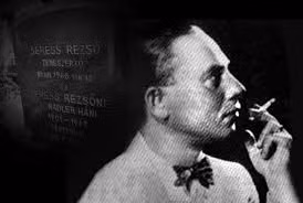 Người con gái mà nhạc sĩ Seress đem lòng yêu đã từ chối ông. Sự việc này khiến tâm trạng của ông trùng xuống suốt nhiều ngày. Theo đó, bản nhạc "Gloomy Sunday" của nhạc sĩ Seress chất chứa tâm trạng sầu thảm, bi thương khi lời thổ lộ tình cảm bị người con gái ông thầm yêu từ chối.