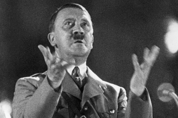 Những lời hứa này của Hitler đã gieo mầm hy vọng vào nhiều người dân Đức trong bối cảnh dân chúng nước này bất mãn vì cuộc sống bị ảnh hưởng lớn.