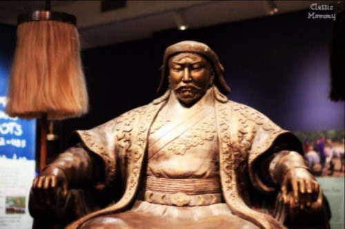 Trong số này, đáng chú ý là chiến thuật khủng bố đánh lừa quân địch của Thành Cát Tư Hãn.