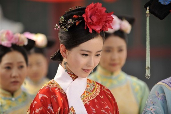 Không ngờ rằng, Lư thị không ngần ngại uống ngay thuốc độc. Hành động của Lư thị khiến nhà vua và Phòng Huyền Linh phải nể sợ.