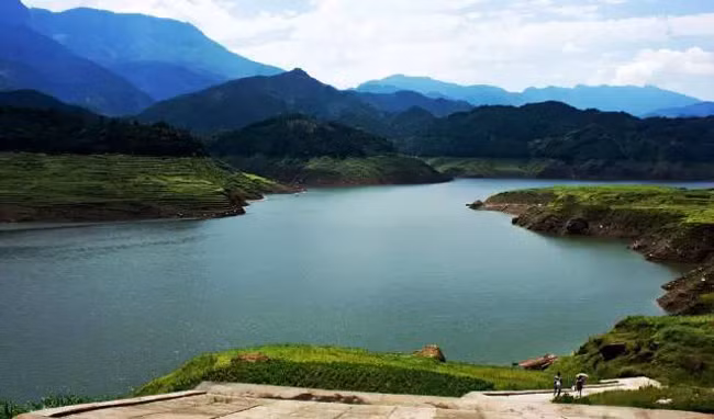 Trước những điều kỳ bí khó lý giải xảy ra tại đây nên chính quyền địa phương đã cấm người dân tiếp cận khu vực hồ Mê Hồn trên núi Ngõa Ốc.