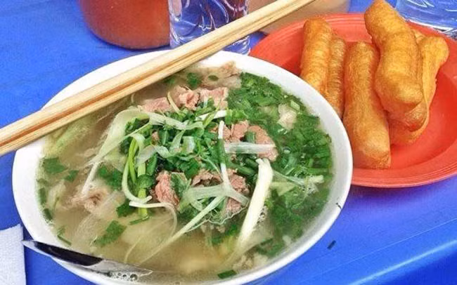 Việt Nam nổi tiếng là quốc gia có nền ẩm thực phong phú và đặc sắc. Trong số này, phở là một trong những món ngon Việt Nam được thực khách quốc tế biết đến nhiều nhất.