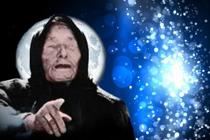 Lần thoát chết thần kỳ đầu tiên là khi bà Vanga mới chào đời. Khi vừa lọt lòng mẹ, bà suýt chết vì biến chứng sức khỏe do bị sinh non. Sau đó, nhà tiên tri Vanga trải qua tuổi thơ nghèo khó và gia đình gặp nhiều biến cố.