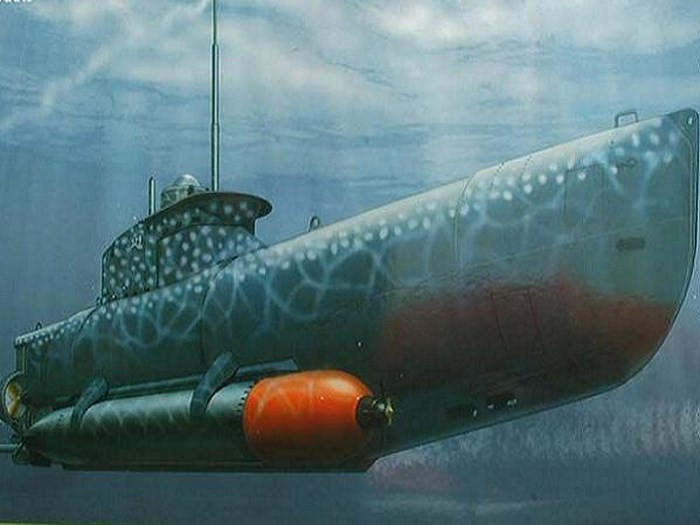 Trước những tổn thất lớn do tàu ngầm U-boat của Đức gây ra, quân đồng minh đã chi số tiền lớn 26,4 tỷ USD để thực hiện chiến dịch tìm diệt vũ khí nguy hiểm này. Theo đó, nhiều tàu ngầm, tàu nổi và máy bay ném bom của Mỹ và lực lượng đồng minh được triển khai để tiêu diệt tàu ngầm U-boat.