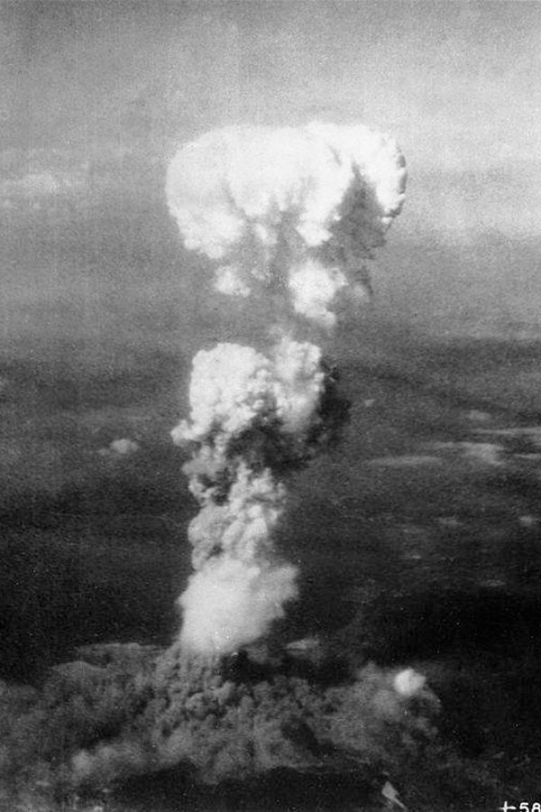 Vào ngày hôm ấy, Mỹ đã thả xuống thành phố Hiroshima của Nhật Bản quả bom nguyên tử mang tên “Little Boy”.