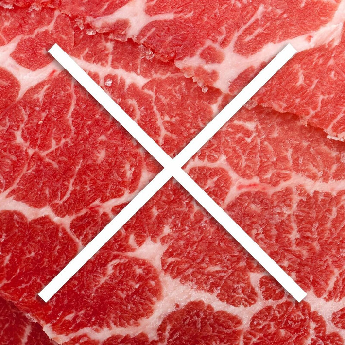 Thực phẩm nên tránh ở độ tuổi 60: Để tránh bệnh tim mạch ở độ tuổi này, bạn nên cắt giảm chất béo bão hòa có trong các sản phẩm động vật, sữa, dầu cọ, và thực phẩm chế biến. Ảnh: RD.