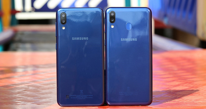 Hiện tại vẫn chưa có thông tin và giá bán của Galaxy M10 tại thị trường Việt Nam. Model này có thiết kế tương tự Galaxy M20 nhưng cấu hình và giá bán thấp hơn.