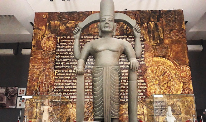 Theo sách "Lịch sử Việt Nam cổ trung đại", Phù Nam là tên gọi của vương quốc cổ, ra đời ở vùng Tây Nam Bộ khoảng đầu công nguyên. Theo các thư tịch cổ, vào giai đoạn thịnh trị, vương quốc Phù Nam kiểm soát nhiều vùng rộng lớn.