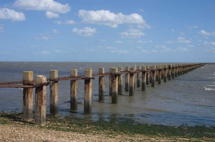 Hoạt động thương mại của Anh bị thiệt hại lớn về kinh tế. Vì vậy, giới chức Anh triển khai các kế hoạch đối phó quân Đức.