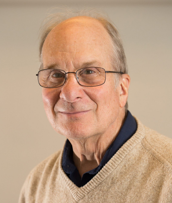 Nhà khoa học Louis Brus (80 tuổi), người Mỹ, hiện là giáo sư danh dự tại Đại học Columbia.