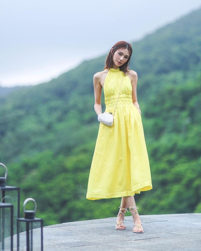 Thậm chí có người còn cho rằng, lần này Nghê Thần Hi đã chán khoe dáng trong những bộ trang phục đắt đỏ.