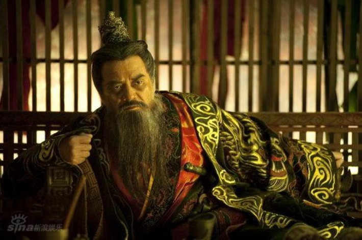 Đến năm 1955, các chuyên gia khảo cổ ở Trung Quốc sử dụng máy móc hút hết nước trong hồ và phát hiện chữ viết của Đường Bá Hổ và nhiều danh nhân lịch sử khác để lại bên ngoài mộ cổ.