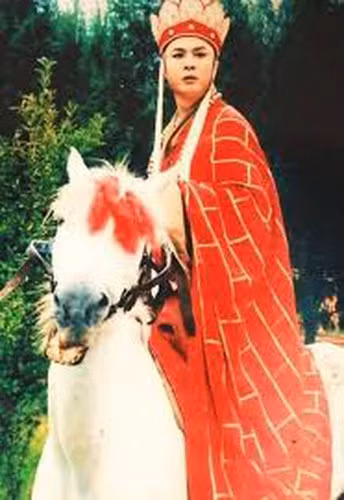 Sau khi thầy trò Đường Tăng hoàn thành việc lấy kinh, Bồ Tát Quán Thế Âm vẫn chưa thành Phật. Do đó, Đường Tăng được xếp ở vị trí cao hơn Bồ Tát Quán Thế Âm. (Ảnh trong bài mang tính minh họa).