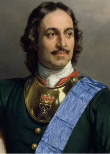 Bên cạnh quan tài là những biểu tượng vương quyền của Sa hoàng Nga. Các tướng sĩ và quan lại thay phiên nhau luôn đứng bên linh cữu của Peter Đại đế.