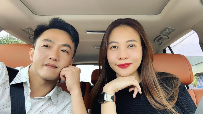 Thời trang cặp đôi này thường khá đồng điệu và hợp gu với nhau.