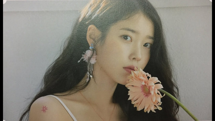 Ngoài bí quyết dưỡng da để có gương mặt baby, IU thực ra đã phải giảm cân kha khá để duy trì hình tượng.