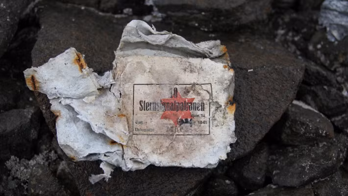 Căn cứ này được xây dựng năm 1942, tức 1 năm sau khi trùm phát xít Hitler thực hiện chiến dịch xâm lược Liên Xô.