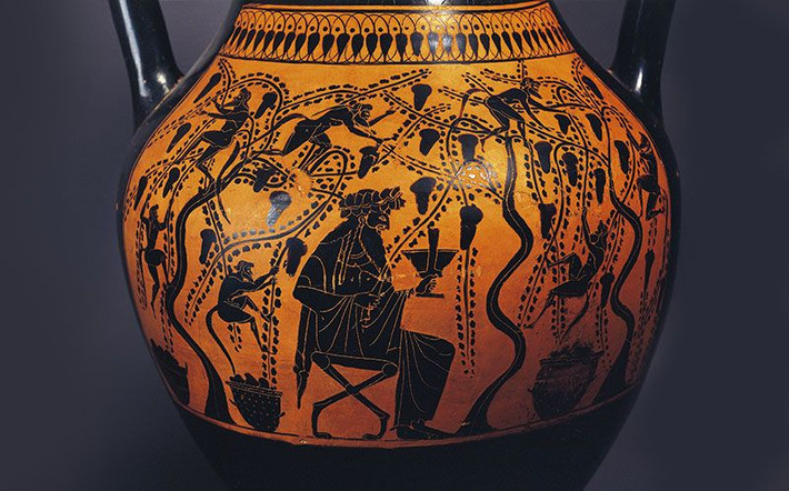 Vì vậy, để ngăn chặn dịch bệnh hoành hành, người xưa thường tổ chức cúng tế để xoa dịu các vị thần.