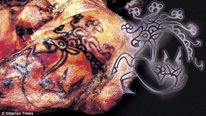 Do xác ướp công chúa Altai còn nguyên vẹn nên các chuyên gia có thể nhìn thấy rõ nhiều hình xăm trên cơ thể của bà.