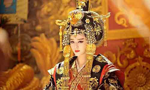 Hàng ngày, Võ Tắc Thiên dùng loại thuốc trên để rửa mặt và bôi lên cơ thể giúp bà hoàng này giữ mãi nhan sắc tuổi thanh xuân.