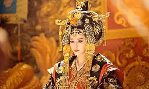 Hàng ngày, Võ Tắc Thiên dùng loại thuốc trên để rửa mặt và bôi lên cơ thể giúp bà hoàng này giữ mãi nhan sắc tuổi thanh xuân.