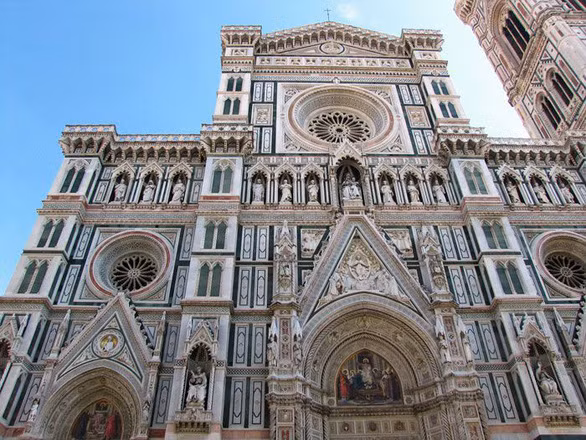 Nhà thờ chính tòa Firenze ở thành phố Florence, Italy được xây dựng năm 1296 theo phong cách kiến trúc Gothic.