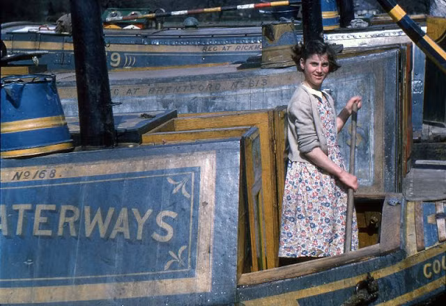 Vẻ đẹp của một phụ nữ Anh khi làm việc.