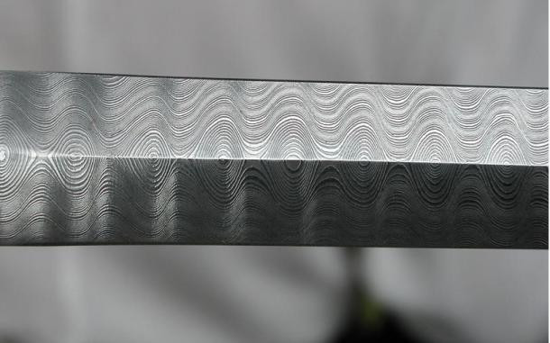 Chính vì vậy, loại thép này nổi tiếng khắp Trung Đông cũng như châu Âu. Theo đó, bí kíp rèn kiếm từ thép Damascus trở thành bí mật lớn mà Ấn Độ giữ kín trong suốt nhiều thế kỷ.