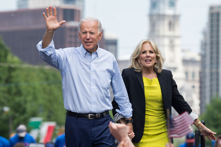 Sau khi trở thành một gia đình, vợ chồng ông Biden sống hạnh phúc và cùng nhau nuôi dạy 2 con trai. Đến năm 1981, bà sinh cho chồng người con gái tên Ashley.