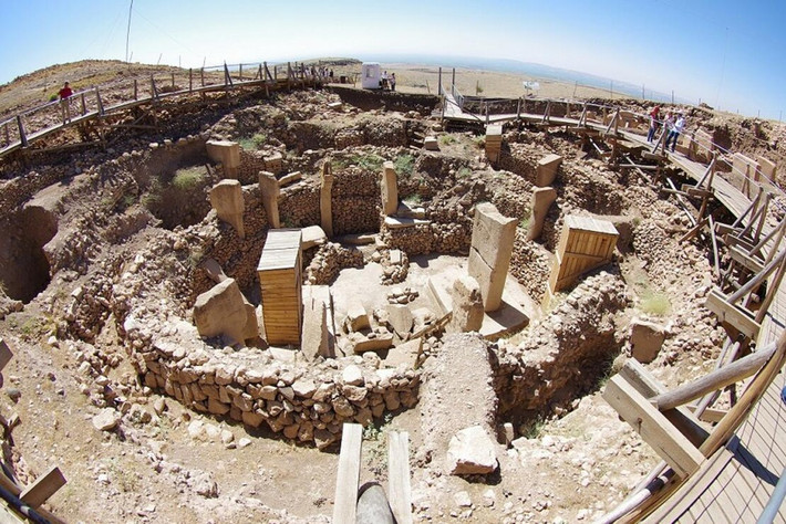 3. Khu đền Göbekli Tepe ở Thổ Nhĩ Kỳ được đánh gia là di tích cổ nhất lịch sử nhân loại khi có niên đại khoảng 12 thiên niên kỷ.