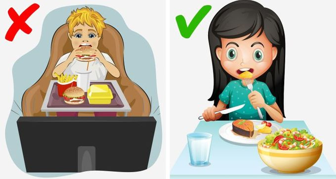 Vừa ăn vừa xem TV hoặc điện thoại: Các nhà nghiên cứu cho biết việc bị phân tâm trong bữa ăn khiến bạn ăn nhiều hơn. Trong khi đó, chú ý đến bữa ăn của bạn sẽ giúp bạn thưởng thức bữa ăn nhiều hơn và kiểm soát lượng thức ăn.