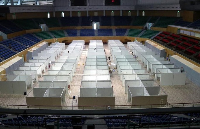 Ngày 5/8, bác sĩ Nguyễn Út, Phó Giám đốc Sở Y tế TP Đà Nẵng cho hay, bệnh viện dã chiến 700 giường đặt tại Cung thể thao Tiên Sơn đã cơ bản hoàn thiện phần lắp đặt. Ảnh: BYT.