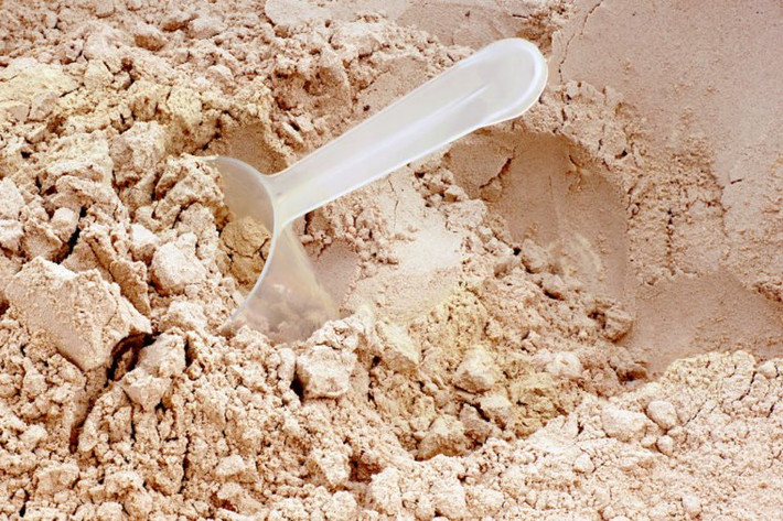 Bột ngũ cốc: Cần kiểm tra các thành phần có trong sản phẩm. Bột ngũ cốc sẽ không tốt cho hệ tiêu hóa trước khi cơ thể nghỉ ngơi. Ảnh: Shutterstock.