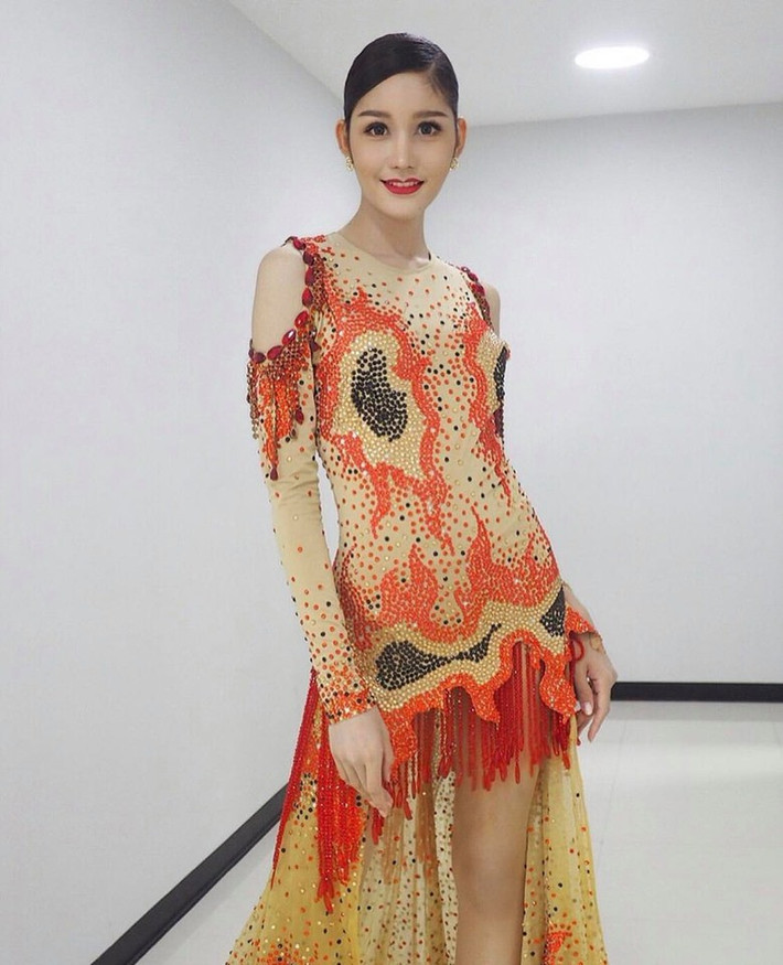 Dear Ritai Pryasiyong luôn biết cách chọn trang phục ôm sát để tôn lên đường cong cơ thể. Ảnh: Internet.