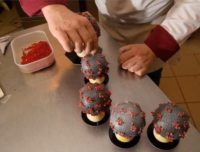 Ý tưởng độc đáo của Jean-Francois Pré được mọi người đánh giá cao. Được biết, những chiếc bánh này sẽ sử dụng như những quả trứng Phục sinh - sản phẩm thường được dùng để trang trí và làm quà tặng trong lễ Phục sinh.