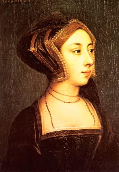 Vì tình yêu cuồng si với người tình nhỏ bé, xinh đẹp Anne Boleyn, Vua Henry VIII quyết định ly dị người vợ Catherine chung sống với nhau 24 năm nhưng không có con trai nối dõi.