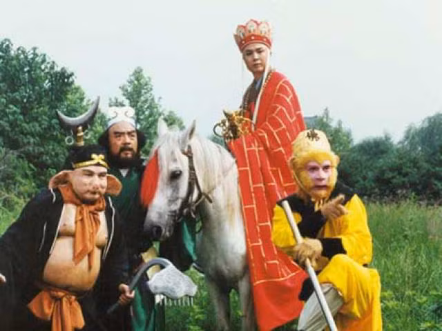 Khi là Đường Tăng, Kim Thiền Tử chỉ là một người phàm trần nhưng với một lòng hướng Phật, kiên định trách nhiệm lấy kinh dù biết gặp vô vàn khó khăn, thử thách nhưng kiên định con đường tu hành.