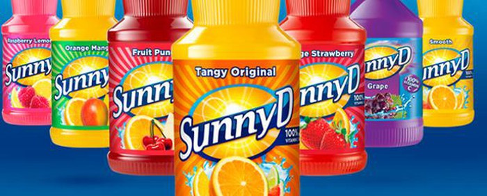 Nước ép trái cây được cho là khỏe mạnh, có lượng calo thấp và ít đường. Tuy nhiên, loại nước ép này thực tế có hương vị nhân tạo với hàng tấn đường và các hóa chất khác. Với tất cả các loại đường và hóa chất, nó có thể gây ra bệnh béo phì và các vấn đề về tim mạch.