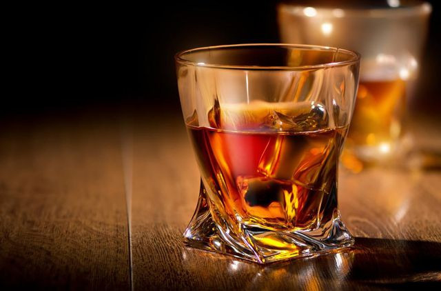 Rượu không chỉ ảnh hưởng xấu đến các vấn đề về sức khỏe mà nó còn có thể làm giảm nhanh telomere. Hơn nữa, có 31% người chết do uống rượu khi lái xe.
