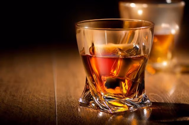 Rượu không chỉ ảnh hưởng xấu đến các vấn đề về sức khỏe mà nó còn có thể làm giảm nhanh telomere. Hơn nữa, có 31% người chết do uống rượu khi lái xe.