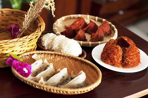 Yến sào: Đến Cù Lao Chàm bạn cũng đừng quên thưởng thức món yến sào là đặc sản nơi này. Yến sào là một loại thực phẩm cao cấp có giá trị dinh dưỡng cao vừa là sản phẩm dược liệu rất tốt cho sức khỏe. Ảnh: Internet.