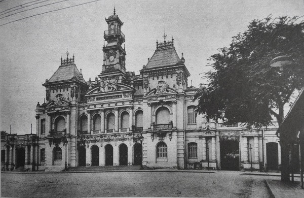 Dinh Xã Tây nổi tiếng một thời hiện là trụ sở UBND TP.HCM.