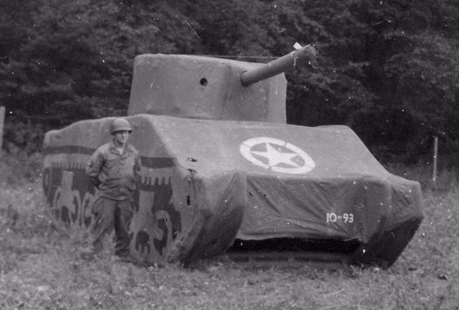 Đơn vị này được thành lập vào năm 1943 và tập luyện trong trại huấn luyện Forrest, bang Mississippi. Số thành viên của đơn vị gồm khoảng 1.100 người.